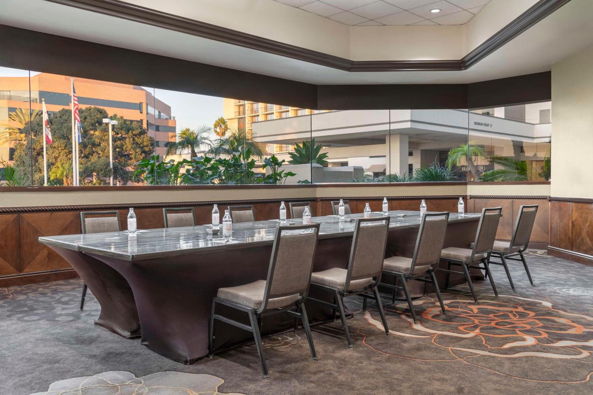 Hilton Orange County/Costa Mesa Ξενοδοχείο Εξωτερικό φωτογραφία
